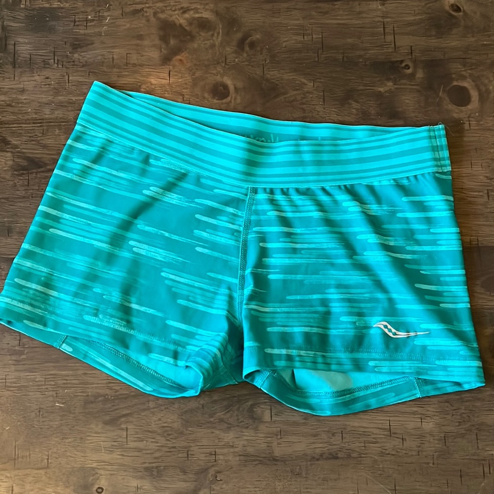 SAUCONY “Faster than you” booty shorts sz:Med